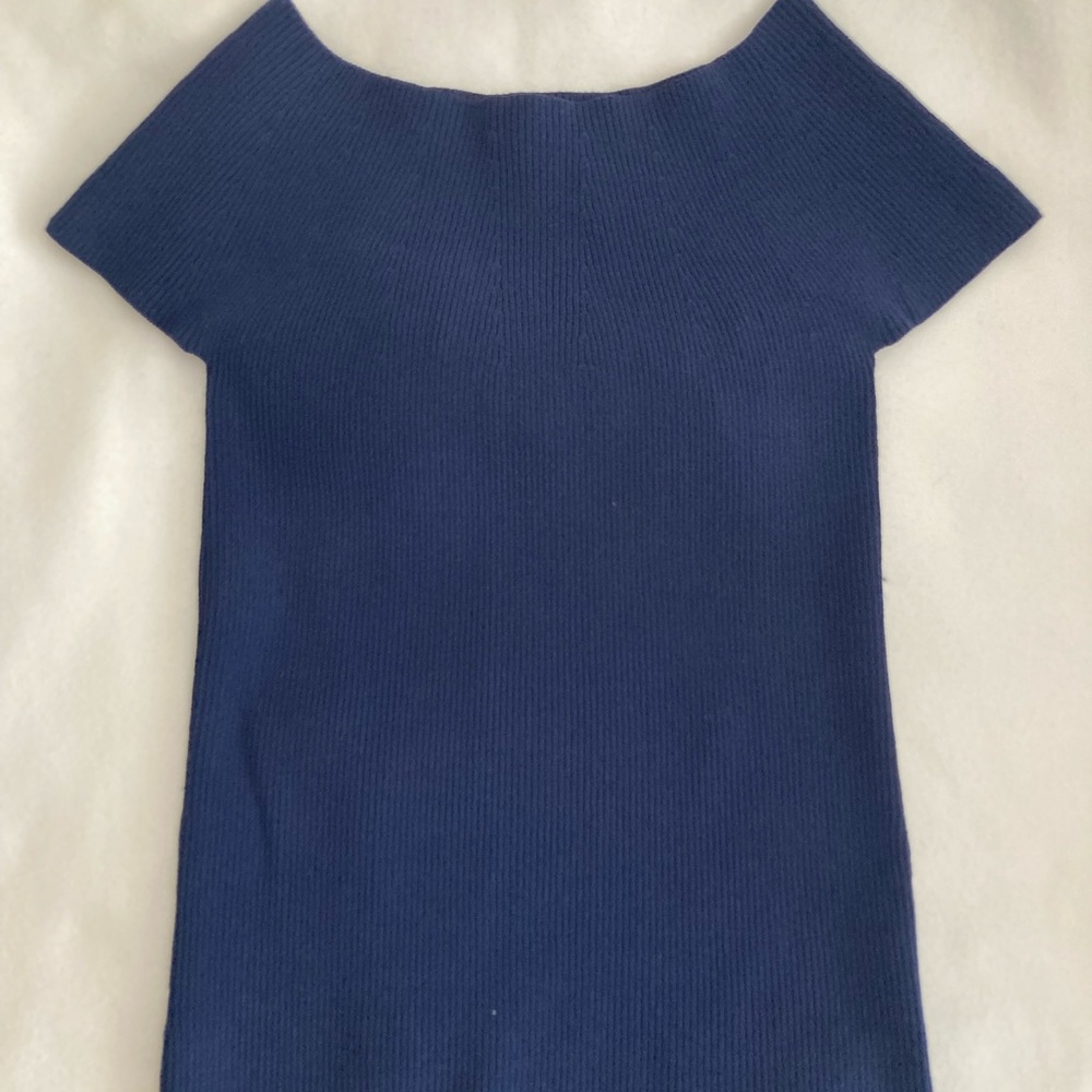 Theory top size M color Blue